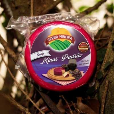 Queijo Minas Padrão ao Vinho